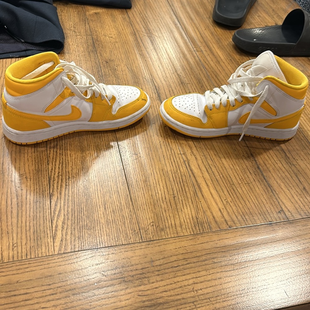 Jordan 1’s. - Picture 2 of 4